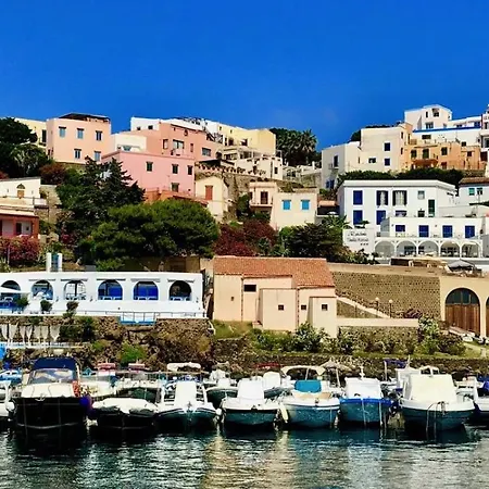 Jasmine House Ustica Heart Apartment